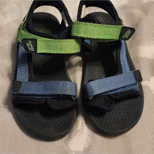 Boys 10T Velcro Sandals Blue Green. Cute functional.  Like New‎